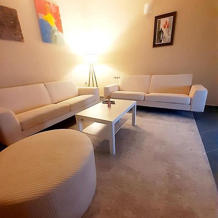 2 Bedroom Centre Apartment بودغوريتْسا المظهر الخارجي الصورة