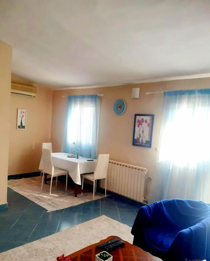 2 Bedroom Centre Apartment بودغوريتْسا المظهر الخارجي الصورة