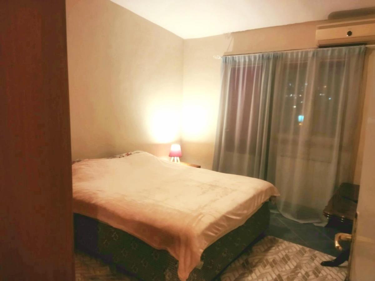Centre Two Bedrooms Apartment بودغوريتْسا المظهر الخارجي الصورة