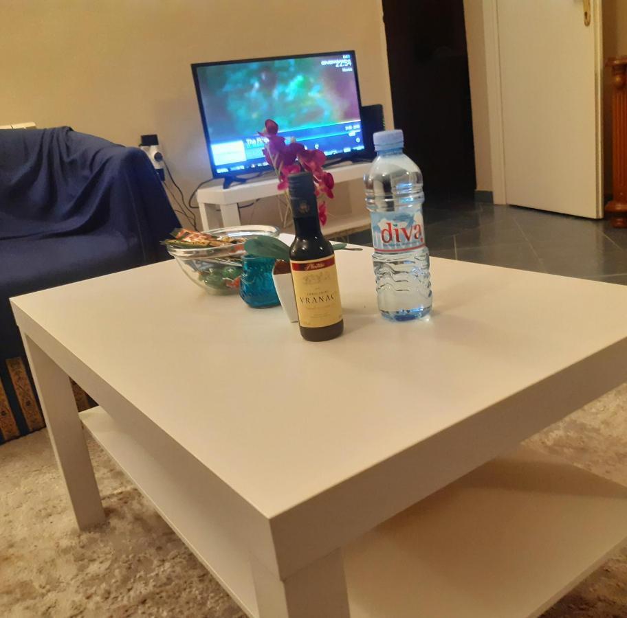 2 Bedroom Centre Apartment بودغوريتْسا المظهر الخارجي الصورة